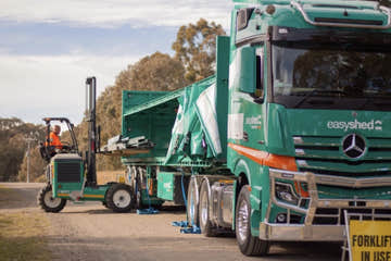 Easyshed truck and forklift for delivery