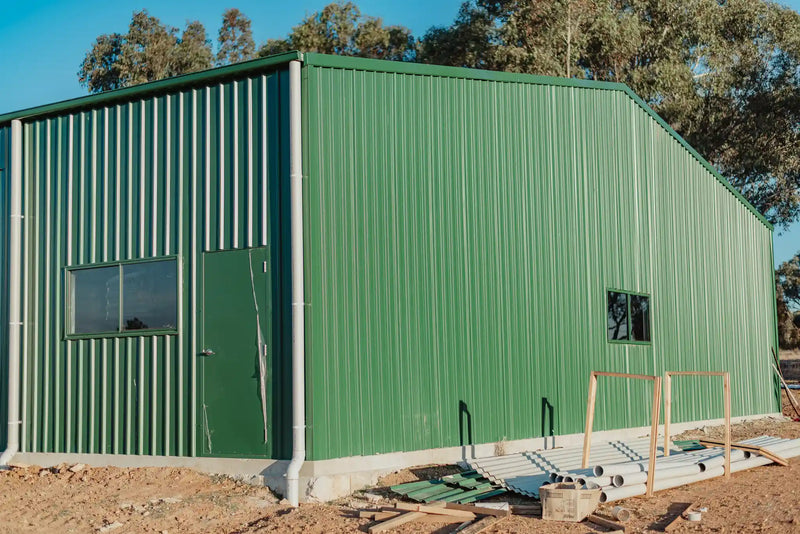 Big Machinery Shed with Glass Windows for Proper Ventilation